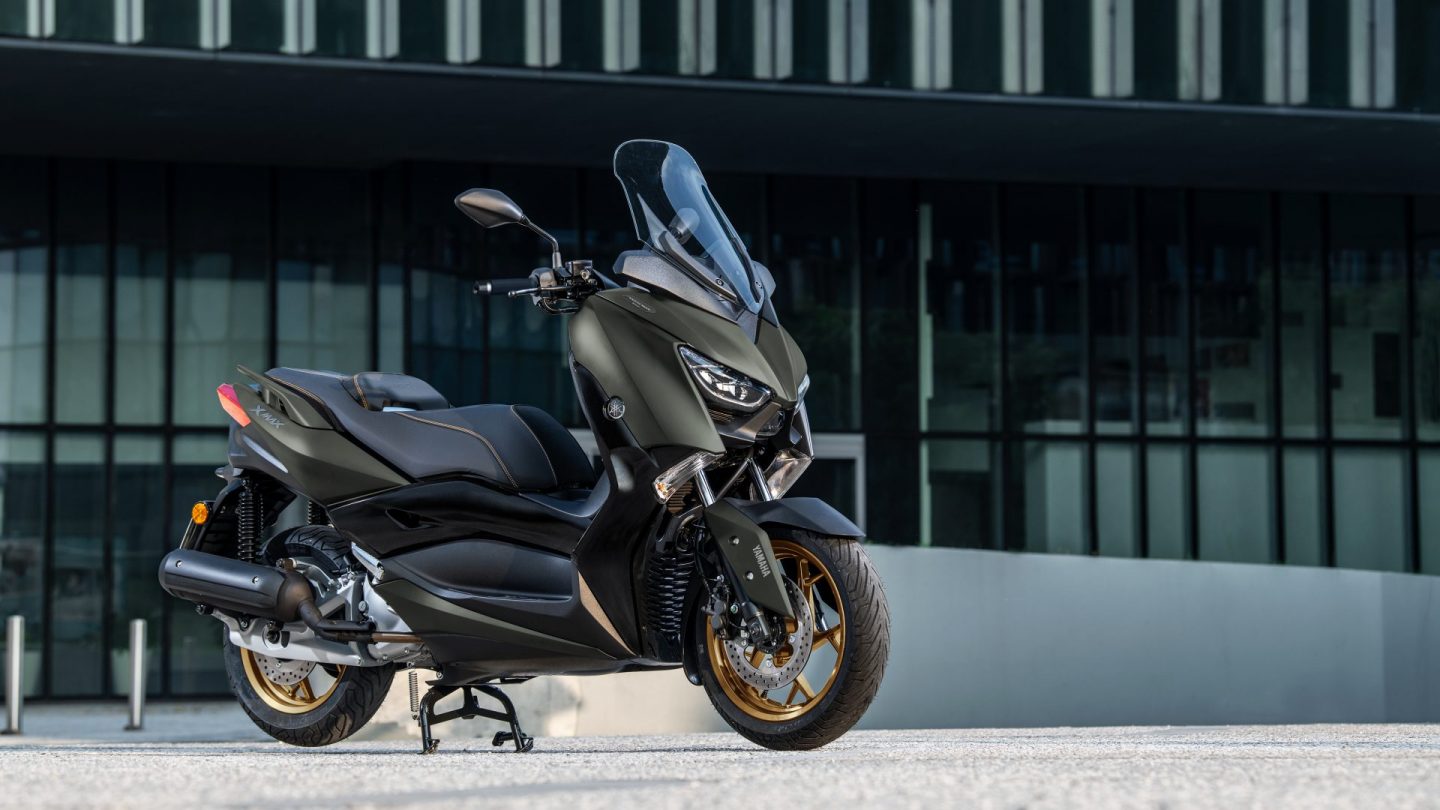 Yamaha-XMAX-125-Tech-Camo-2021-Dumke-Luett-Hamburg-Vertragshaendler